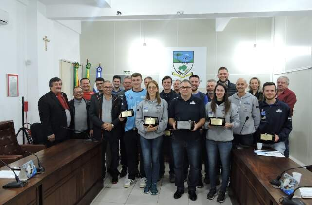 Homenageados e vereadores