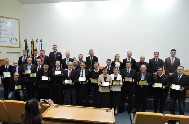 Vereadores e homenageados