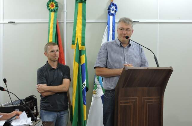 Diretor dos transportes e secretÃ¡rio de educação