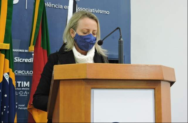 Kátia Zummach