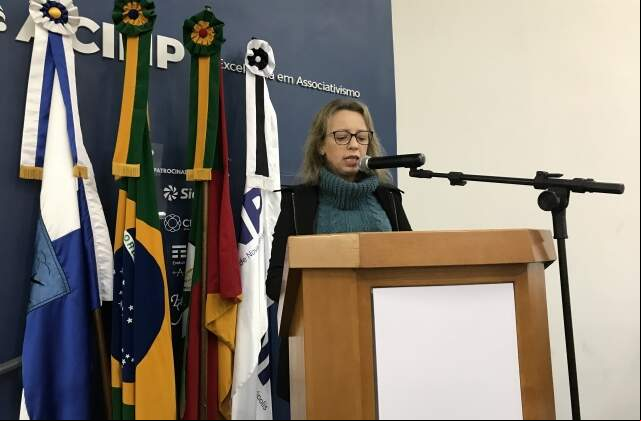 Kátia Regina Zummach